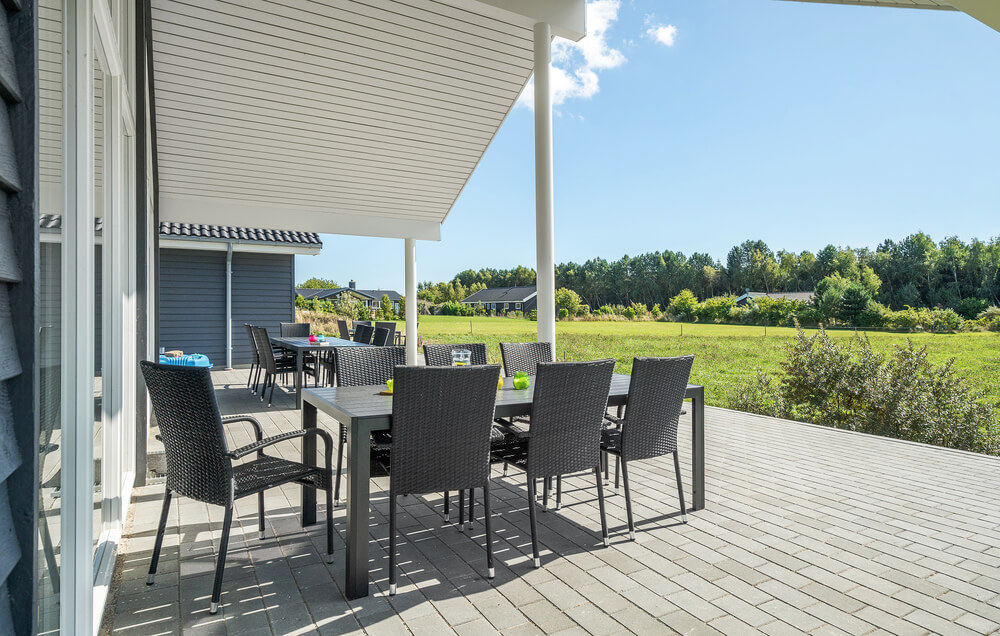 Das Luxusferienhaus Nr. 490 hat eine tolle Terrasse, die mit hochwertigen Gartenmöbeln für 18 Personen ausgestattet ist.