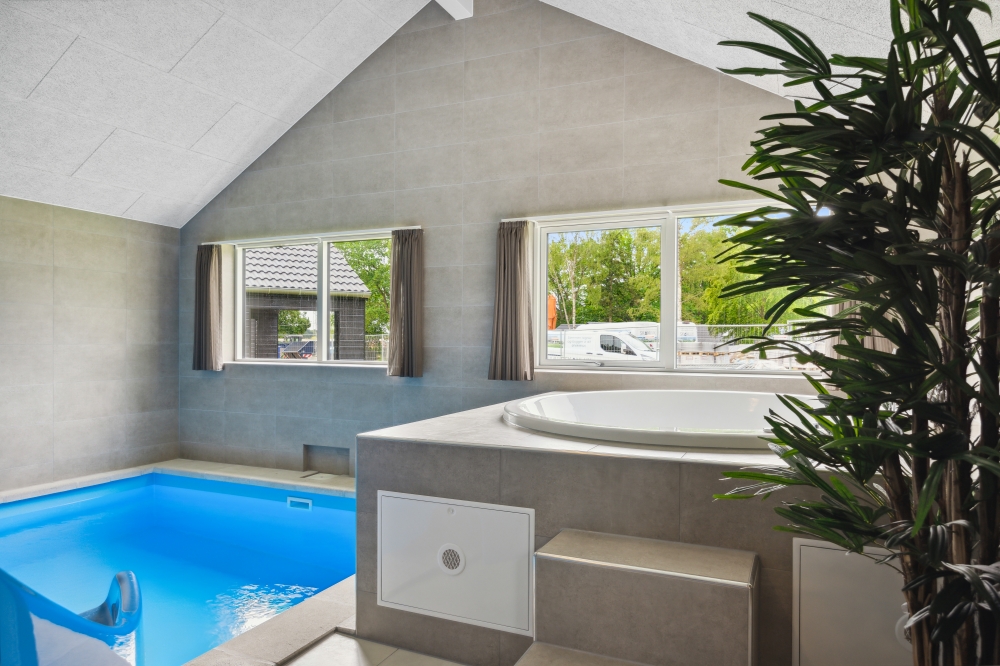 Genießen Sie den warmen Whirlpool im Luxusferienhaus Nr. 756 in Deutschland