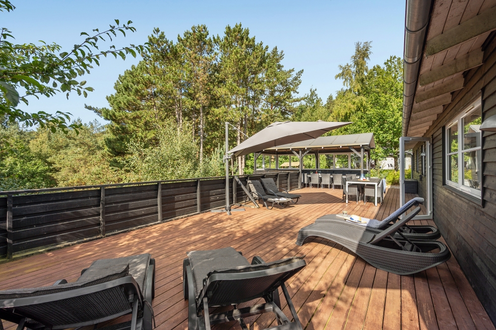 Das Luxusferienhaus Nr. 247 hat eine tolle Terrasse, die mit hochwertigen Gartenmöbeln für 20 Personen ausgestattet ist.