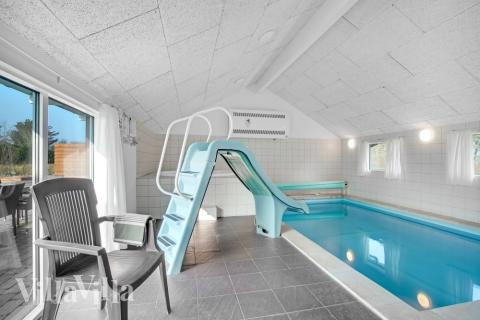 Der schicke Pool im Luxusferienhaus Nr. 236 für 14 Personen