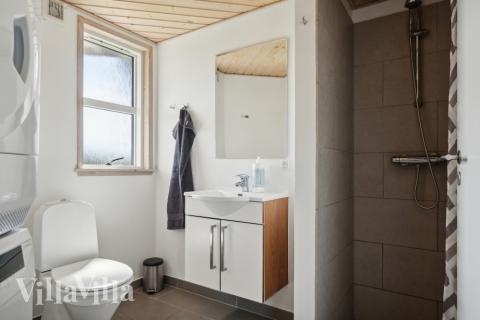 Eines der Badezimmer im Luxusferienhaus Nr. 192