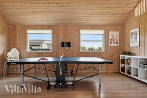 Das Luxusferienhaus 192 für 22 Personen hat einen großen Aktivitätsraum mit u. a. Billard und Darts