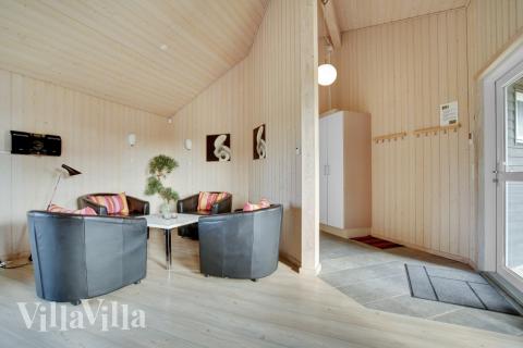 Das Luxusferienhaus 194 für 20 Personen hat einen großen Aktivitätsraum mit u. a. Billard und Darts