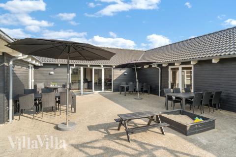 Das Luxusferienhaus Nr. 194 hat eine tolle Terrasse, die mit hochwertigen Gartenmöbeln für 20 Personen ausgestattet ist.