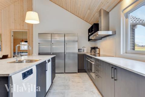 Die Küche in dem Luxusferienhaus Nr. 231 ist so gut ausgestattet, dass man problemlos Mahlzeiten für 20 Personen zubereiten kann.