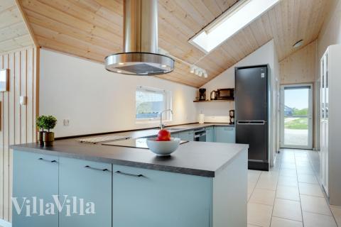 Gut ausgestattete Küche im Luxusferienhaus Nr. 264 in Südjütland.