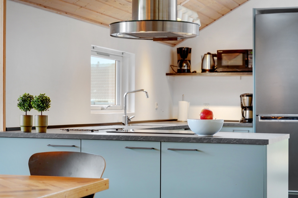 Die Küche in dem Luxusferienhaus Nr. 264 ist so gut ausgestattet, dass man problemlos Mahlzeiten für 14 Personen zubereiten kann.