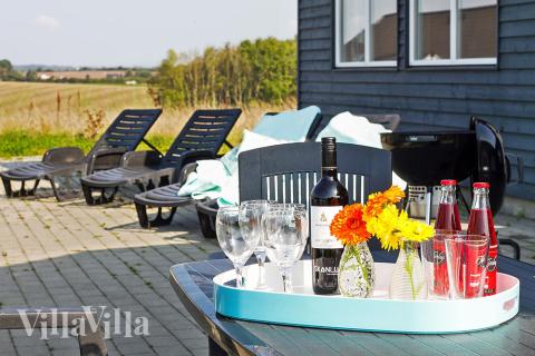 Das Luxusferienhaus Nr. 265 hat eine tolle Terrasse, die mit hochwertigen Gartenmöbeln für 14 Personen ausgestattet ist.