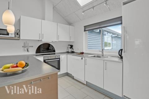 Die Küche in dem Luxusferienhaus Nr. 271 ist so gut ausgestattet, dass man problemlos Mahlzeiten für 14 Personen zubereiten kann.