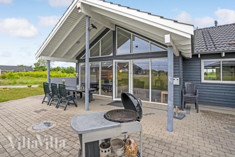 Das Luxusferienhaus Nr. 271 hat eine tolle Terrasse, die mit hochwertigen Gartenmöbeln für 14 Personen ausgestattet ist.