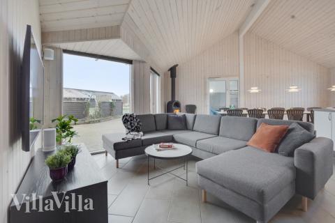 Die Couchecke im Luxusferienhaus Nr. 234 in Südjütland.