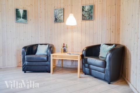 Das Luxusferienhaus 241 für 16 Personen hat einen großen Aktivitätsraum mit u. a. Billard und Darts