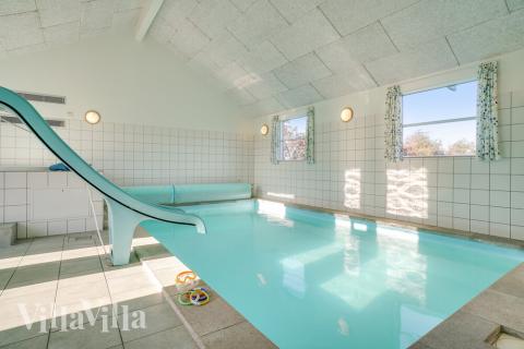 Der schicke Pool im Luxusferienhaus Nr. 241 für 16 Personen