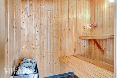 Genießen Sie die heiße Sauna im Luxusferienhaus Nr. 260 für 16 Personen