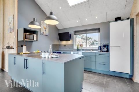 Die Küche in dem Luxusferienhaus Nr. 260 ist so gut ausgestattet, dass man problemlos Mahlzeiten für 16 Personen zubereiten kann.