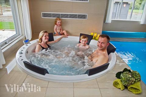 Hier können alle Besucher dank Whirlpool und Sauna die ultimative Entspannung genießen