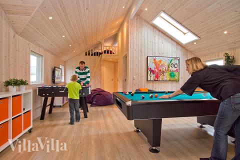 Für die Unterhaltung der ganzen Familie ist mit Billard/Tischtennis, Tischfußball und Dart im Aktivitätenraum gesorgt