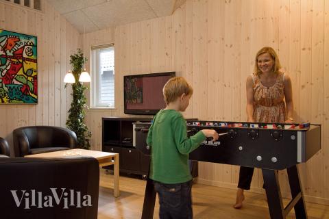 Nach dem Badegang gibt es reichlich Möglichkeit, sich und die anderen weiter zu aktivieren. Z.B. bei einem kleinen Turnier in Billard, Tischtennis, Kicker oder Dart im Aktivitätenraum des Hauses.