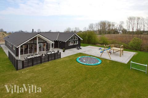 Willkommen in diesem schönen Luxusferienhaus mit Pool auf Nordals, in welchem ein geglücktes Ferienerlebnis garantiert ist