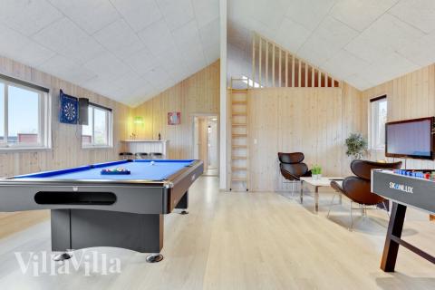 Aktivitätsraum im Luxusferienhaus Nr. 280 mit 7 Schlafzimmern und Platz für 18 Gäste.