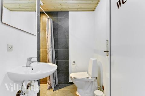 Eines der Badezimmer im Luxusferienhaus Nr. 280