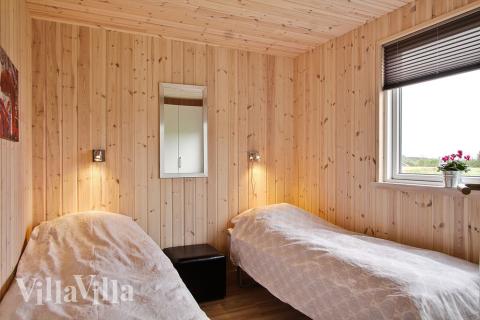 Jeder Schlafbereich mit 3 Zimmern verfügt über ein eigenes Badezimmer mit Fußbodenheizung