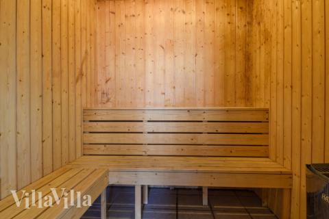 Genießen Sie die heiße Sauna im Luxusferienhaus Nr. 146 für 24 Personen