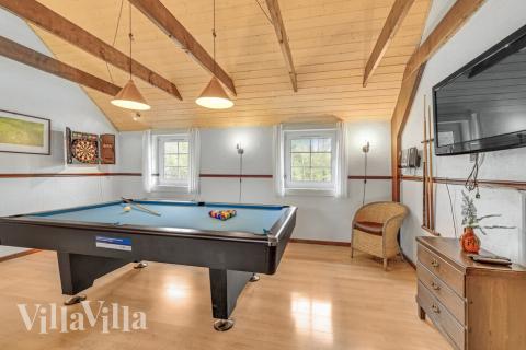 Spielen Sie um die Ehre oder die Küchenhoheit bei Billard, Tischtennis, Airhockey, Kicker und Dart. Das Haus ist damit ein sicherer Ferienerfolg, egal, ob’s draußen schneit oder die Sonne scheint