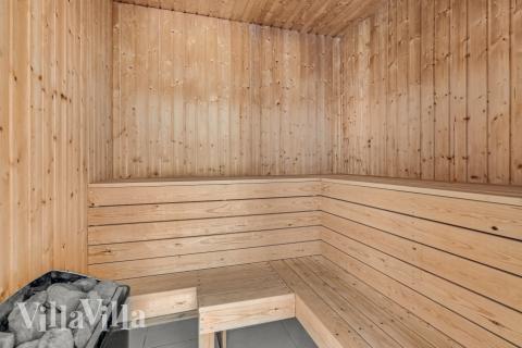 Es ist schön sich nach einem spannenden Urlaubstag in der Sauna zu entspannen