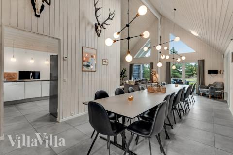 Der Aufenthaltsraum bietet Platz für 24 Personen, wenn ihr das Ferienhaus 189 in Westjütland besucht.