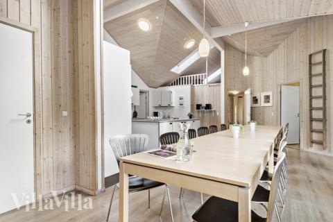 Aufenthaltsraum mit Platz für 22 im Luxusferienhaus Nr. 197.