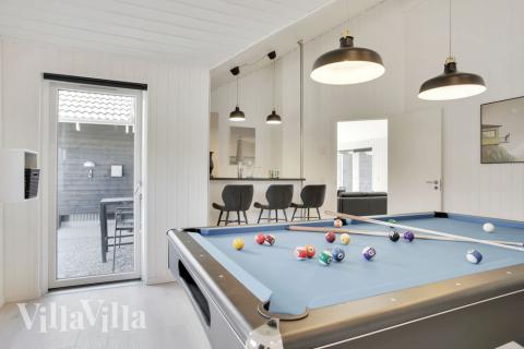 Wer nach Aktivferien sucht, findet im Sommerhaus ein reichhaltiges Angebot, dank Tischtennis, Airhockey, Kicker und Playstation 