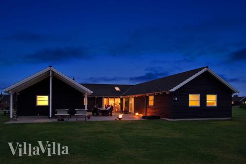 Gemütliche Sommerabends auf der grosse Terrasse