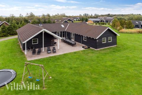 Dieses schicke Poolhaus Nr. 207 liegt in Lolland/Falster/Mön und bietet Platz für 26 Personen.