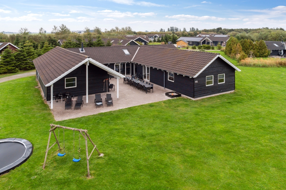 Dieses schicke Poolhaus Nr. 207 liegt in Lolland/Falster/Mön und bietet Platz für 26 Personen.