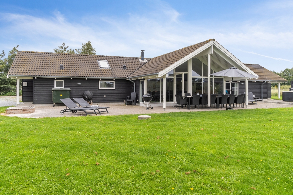 Das Luxusferienhaus Nr. 212 hat eine tolle Terrasse, die mit hochwertigen Gartenmöbeln für 14 Personen ausgestattet ist.