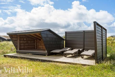 Neben den vielen schönen Stunden, die man im Poolbereich des Hauses verbringen kann, bietet das Luxusferienhaus 294 auch zahlreiche Freizeitangebote im Freien