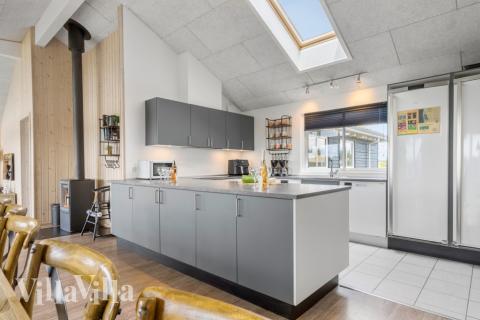 Die Küche in dem Luxusferienhaus Nr. 294 ist so gut ausgestattet, dass man problemlos Mahlzeiten für 18 Personen zubereiten kann.