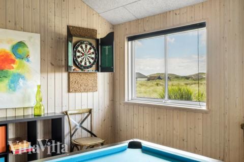 Das Luxusferienhaus 294 für 18 Personen hat einen großen Aktivitätsraum mit u. a. Billard und Darts