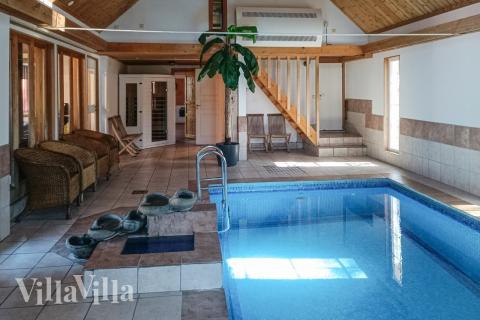 Der schicke Pool im Luxusferienhaus Nr. 84 für 18 Personen