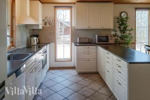 Die Küche im Luxusferienhaus Nr. 78 ist gut eingerichtet.