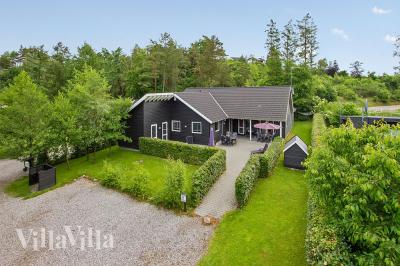 Dieses tolle Luxushaus in Ebeltoft bildet den perfekten Rahmen für einen schönen Urlaub mit vielen Aktivitäten und Ausflügen auf Djursland