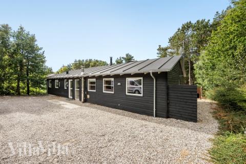 Dieses schöne Poolhaus Nr. 247 mit Platz für 20 Personen liegt in Ostjütland