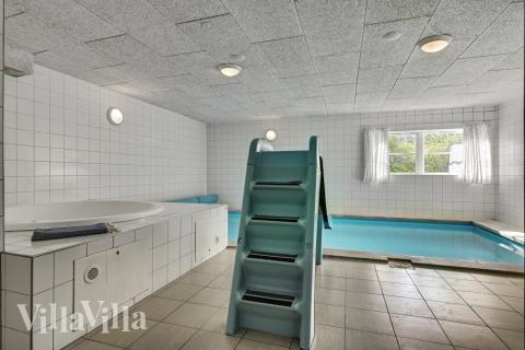 Der schicke Pool im Luxusferienhaus Nr. 247 für 20 Personen