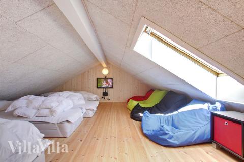 Der Hängeboden ist perfekt für Entspannung und Spass