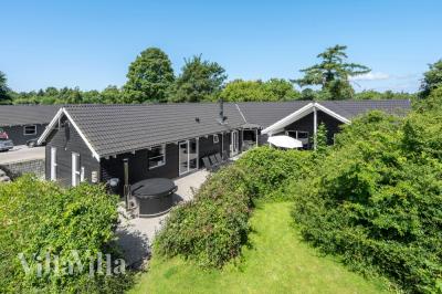 Dieses schöne Poolhaus Nr. 277 mit Platz für 16 Personen liegt in Nordseeland