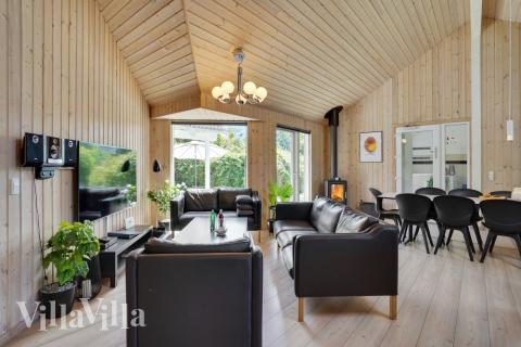 Der Aufenthaltsraum bietet Platz für 16 Personen, wenn ihr das Ferienhaus 277 in Nordseeland besucht.