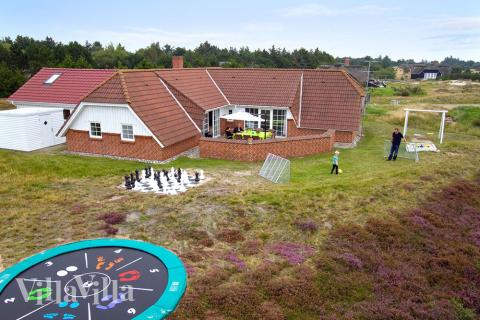 Schönes Luxusferienhaus auf Fanö mit Pool für 16 Personen