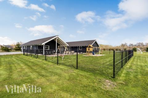 Dieses schicke Poolhaus Nr. 202 liegt in Lolland/Falster/Mön und bietet Platz für 24 Personen.