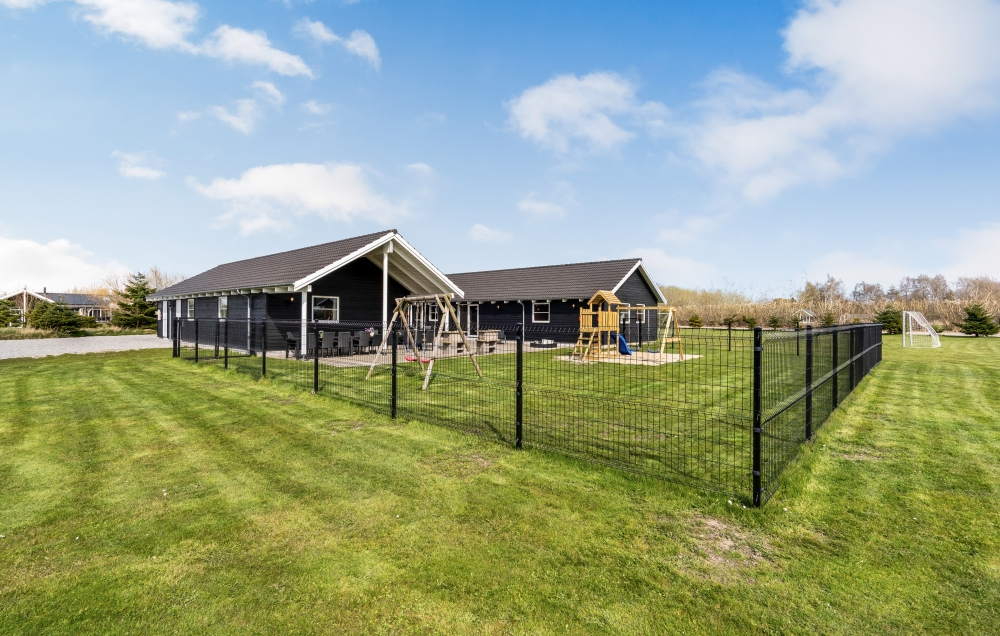 Dieses schicke Poolhaus Nr. 202 liegt in Lolland/Falster/Mön und bietet Platz für 24 Personen.
